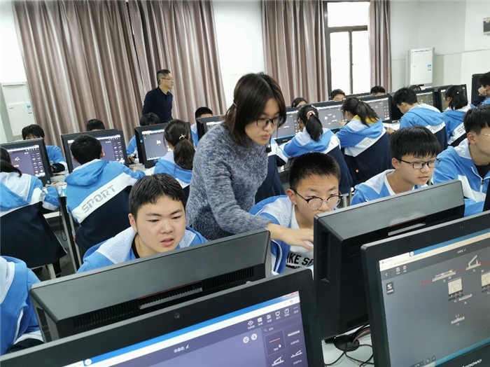 合肥七中教育教學(xué)視導(dǎo)信息技術(shù)、通用技術(shù)篇(圖1)