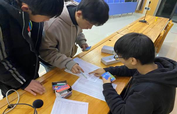 資助中心：嚴(yán)格遵循流程，扎實(shí)完成資助(圖2)