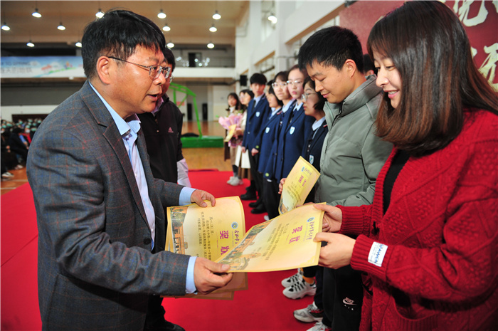 高一級部：致敬建黨百年，書寫無悔青春(圖8)