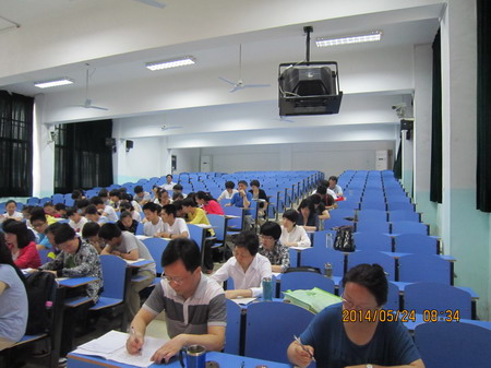 探索青年教師成長規(guī)律，豐富青年教師的培養(yǎng)模式(圖1)