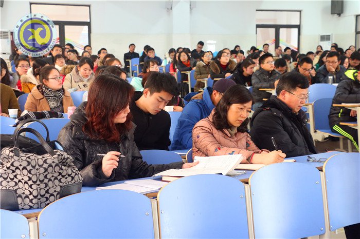 看新任教師風(fēng)采，觀解讀名畫課堂(圖3)