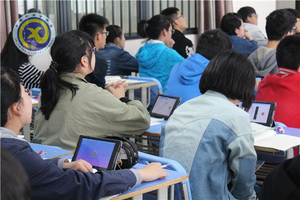  教育現(xiàn)代化，智慧新七中(圖5)