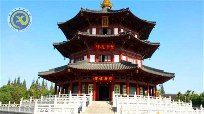 游千年古剎一絕，覽定園湖光山色(圖1)