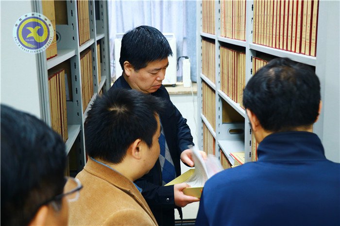  市檔案局、教育局檢查指導(dǎo)學(xué)校檔案工作(圖2)
