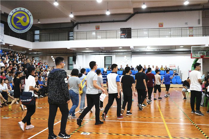 有你同行，風(fēng)雨無阻；斗志昂揚(yáng)，擁抱彩虹(圖2)