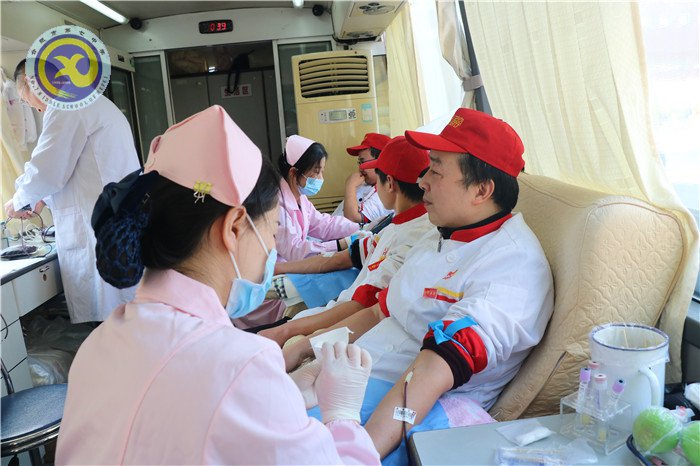 愛心獻血車進校園 熱血匯聚生命長河(圖7)