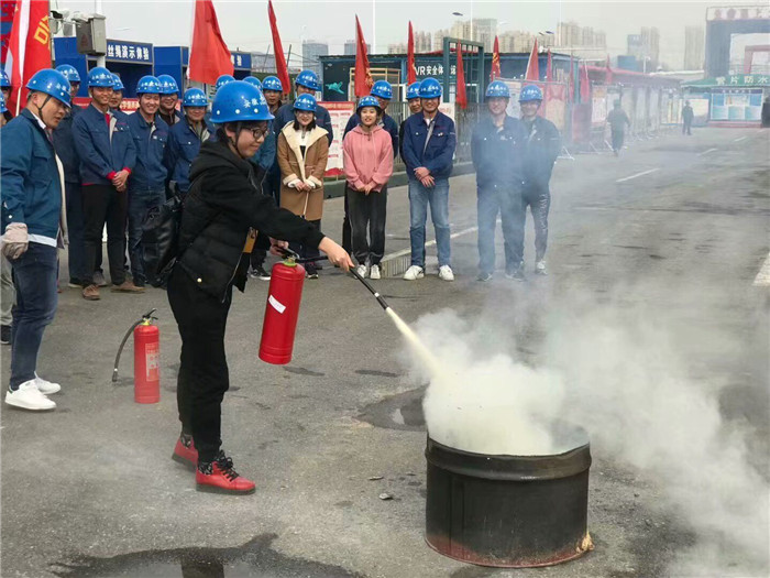 關(guān)愛留守中學(xué)生 播灑愛心陽光(圖3)