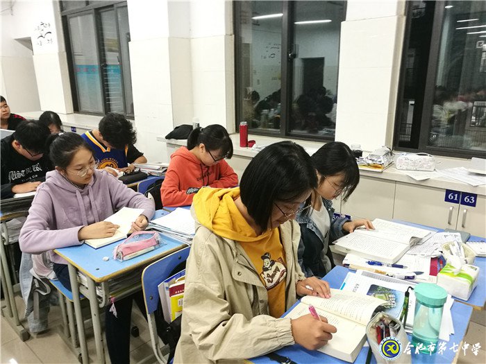 腹有詩書氣自華 文化自信當自強(圖2)