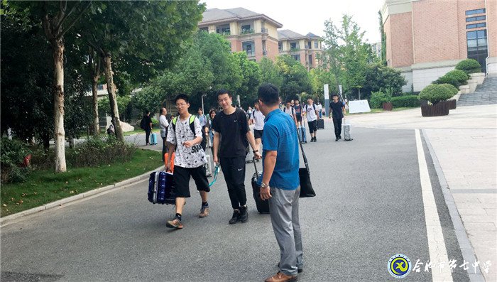 對未來最大的慷慨，就是把一切獻給現(xiàn)在(圖2)