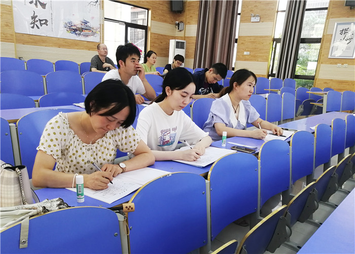 黨員教師展風(fēng)采 示范引領(lǐng)促成長(zhǎng)(圖2)