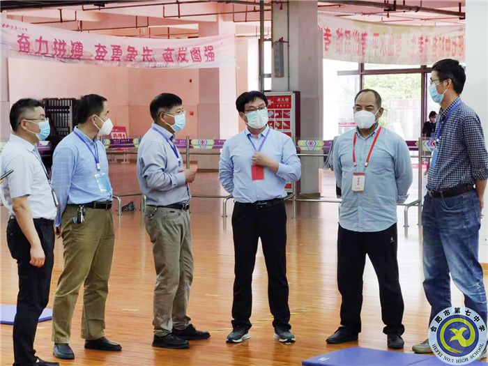 26號(hào)下午李書記一行2.jpg
