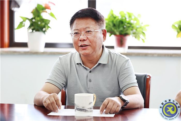 尊師重教！合肥七中黨委看望慰問教師代表(圖2)