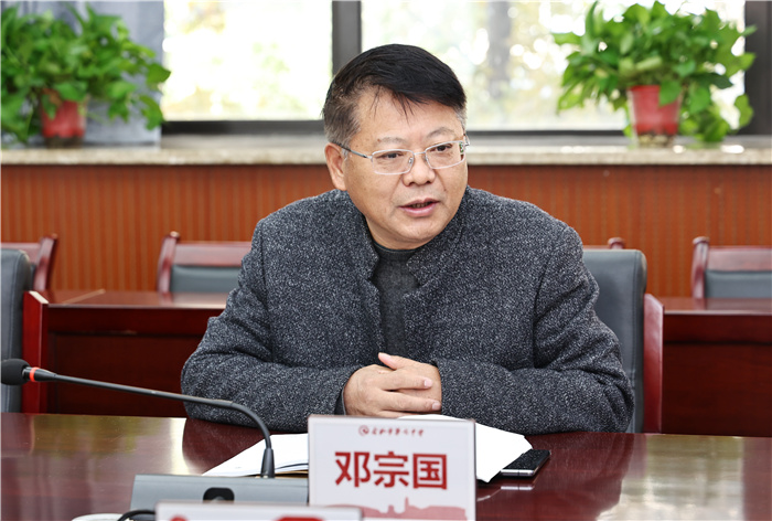 國家“雙一流”建設(shè)高校安徽大學(xué)向合肥七中授牌“優(yōu)質(zhì)生源基地”！(圖3)