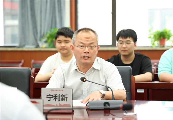 再獲高?！斑M(jìn)一步”認(rèn)可！安徽師范大學(xué)向合肥七中授牌“優(yōu)質(zhì)生源基地”(圖3)