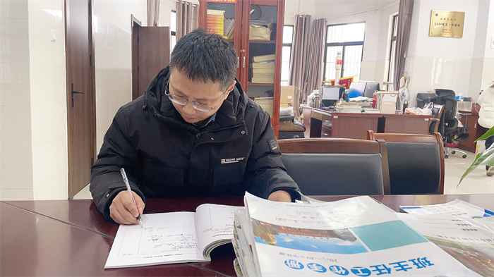合肥七中高二年級開展期末教育教學檢查工作(圖1)