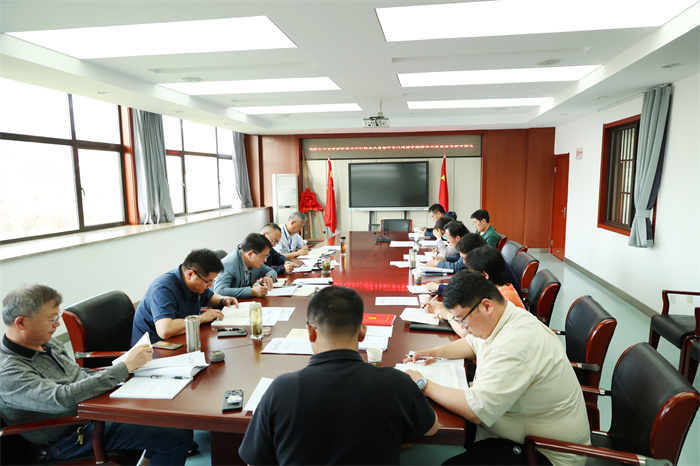 合肥七中黨委理論學(xué)習(xí)中心組深入貫徹中央八項(xiàng)規(guī)定精神學(xué)習(xí)教育讀書(shū)班開(kāi)班(圖1)