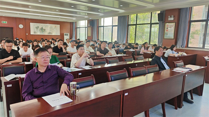 高一年級(jí)期中學(xué)情分析會(huì)5.jpg
