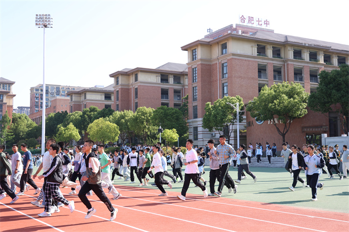 筑牢安全防線   厚植愛(ài)國(guó)情懷(圖1)