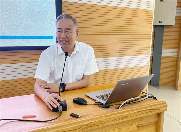 高三年級召開階段性學(xué)情分析會(huì)暨期末工作會(huì)4.jpg